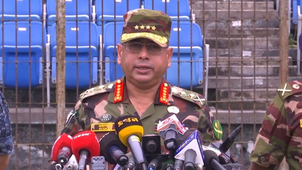 ওয়াকার যৌবনের ধারালো সময়েও ইমামতি করতেন: সেনাপ্রধানের বন্ধু